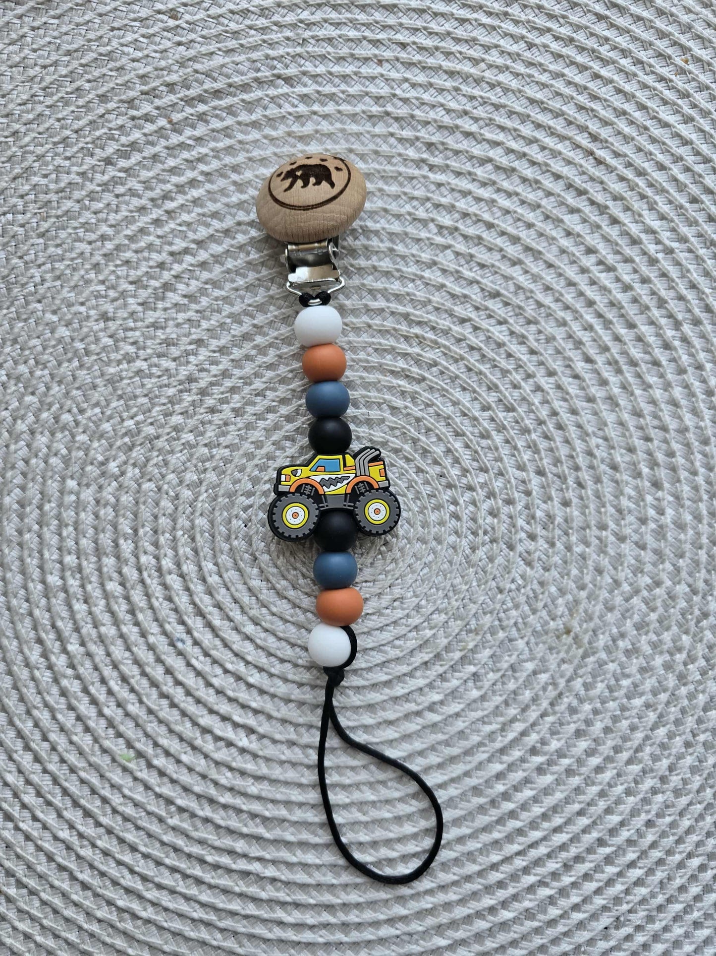 Attache-suce -  monster truck (collaboration Création Maman ourse) précommande mi-septembre