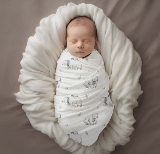 Classic muslin polar bear blanket (pre-order for February)